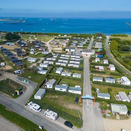Mobil Home Xxl 4 Chambres - Camping La Pointe De Roscoff Exterior photo